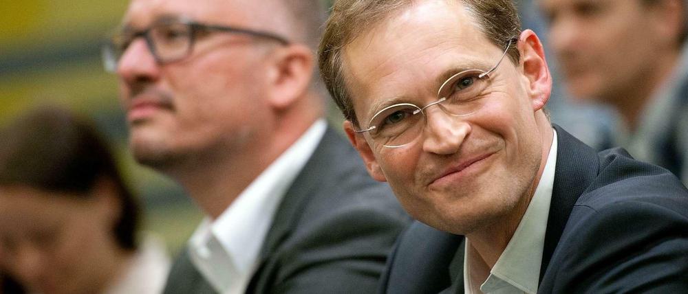 Der designierte Regierende Michael Müller (vorn) und SPD-Landeschef Jan Stöß.