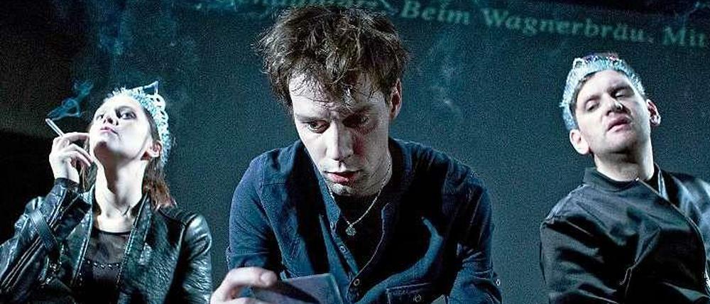 Iris Becher, Moritz Gottwald und Sebastian Schwarz an der Schaubühne