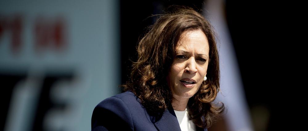 08.09.2021, USA, San Leandro: Kamala Harris, Vizepräsidentin der USA, spricht gegen die Abberufung des kalifornischen Gouverneurs Gavin Newsom. Foto: Noah Berger/AP/dpa +++ dpa-Bildfunk +++