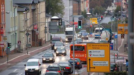 Geld für die Kommunen. Viele Bundesstraßen führen durch Städte und Gemeinden. Diese könnten eine Beteiligung an der Maut einfordern.