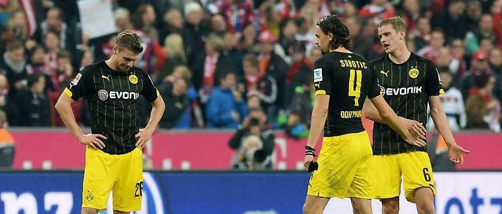 Gesenkte Köpfe: Trotz ansprechender Leistung gegen den FC Bayern ist der BVB auf den vorletzten Tabellenplatz abgerutscht.