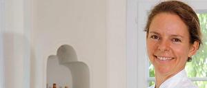 Herausgeputzt. Sonja Frühsammer hat ihre Kochlehre einst bei Siemens absolviert und danach nur in einem Restaurant gearbeitet. Nun ist sie die erste besternte Berliner Küchenchefin. 