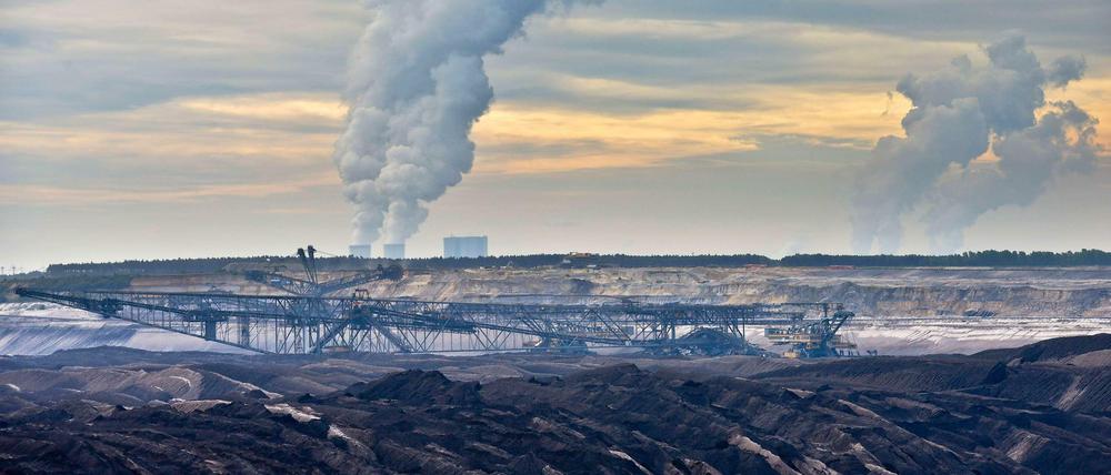Mondlandschaften: Der Braunkohle-Tagebau Welzow im Landkreis Spree-Neiße.