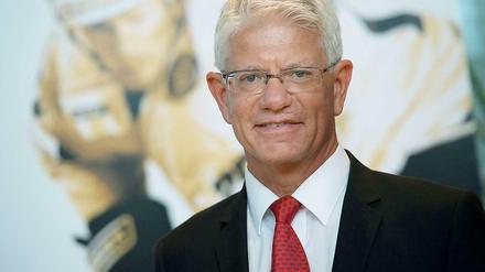 Bei der Eishockey-WM im Mai will er nicht die "Hosen voll haben": DEB-Präsident Franz Reindl