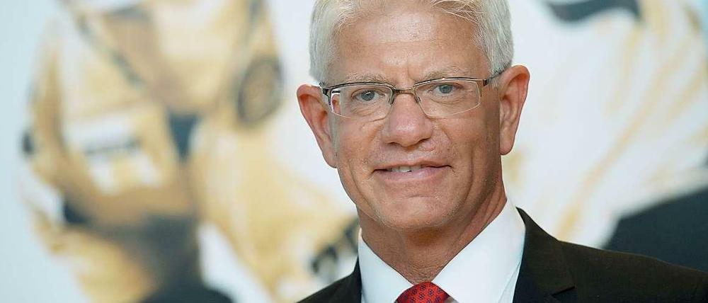 Bei der Eishockey-WM im Mai will er nicht die "Hosen voll haben": DEB-Präsident Franz Reindl