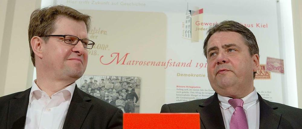 Ralf Stegner und Parteichef Sigmar Gabriel wollen beide eine geschlossene SPD. Aber mit unterschiedlichen Zielen.