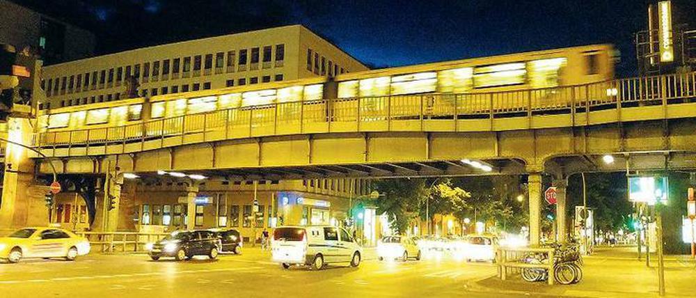 Aufwärts. Der Aufzug am U-Bahnhof Bülowstraße funktioniert wieder.