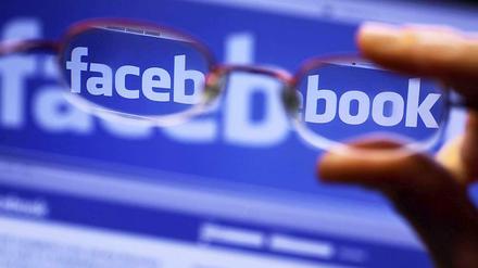 Scharfgestellt. Facebook richtet den Blick auf die Berufsnetzwerke.