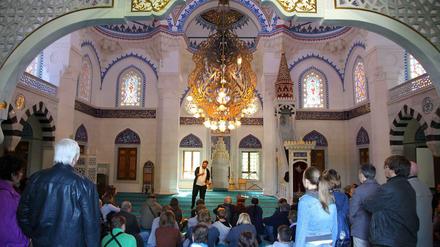 Tag der offenen Moschee 2013 in der Sehitlik-Gemeinde. Für eine Debatte um Homosexualität blieben die Türen jetzt vorerst zu. 