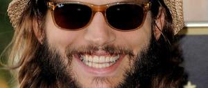 Bart und Holzfällerhemd. Ashton Kutcher.