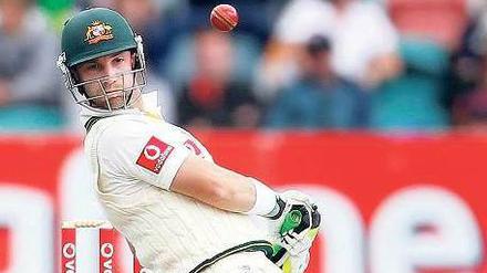 Gefährliches Manöver. Das Ausweichen vor hart geworfenen Bällen gehörte für Phil Hughes (Foto aus 2011) zum Sport. Am Dienstag ist ihm das nicht gelungen. 