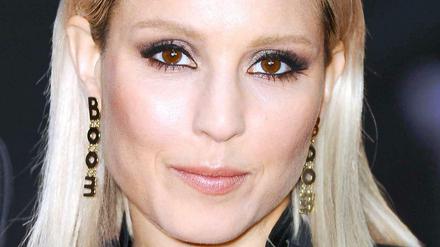 Noomi Rapace