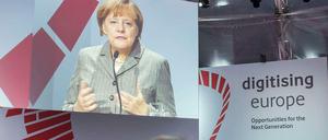 Auf allen Kanälen. Angela Merkel spricht bei der Konferenz der Vodafone-Stiftung in Berlin.
