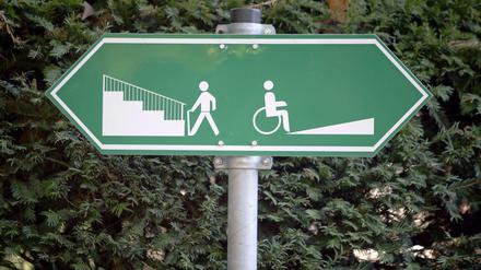 Behinderte und Nicht-Behinderte werden von Versicherungen nicht gleich behandelt.
