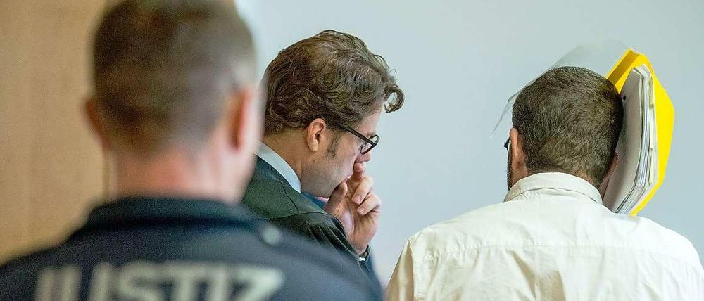 Noch Fragen? Die Ermittler hatten jede Menge, allerdings nicht nur an den mutmaßlichen Täter – sondern auch an das Opfer.