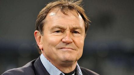 Ewald Lienen ist wieder da! Kann er St. Pauli vor dem Abstieg bewahren?