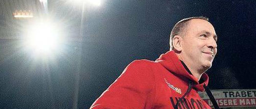 Hell erstrahlt. Der 1. FC Union kommt unter Trainer Norbert Düwel immer besser in Schwung.