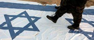 Mit Füßen treten: Nach Ansicht des Simon-Wiesenthal-Centers sind Antisemitismus und Antiisraelismus 2014 "explodiert".
