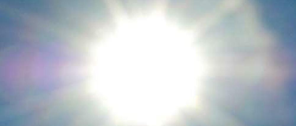 Die Sonne, ein glühender Brocken aus Wasserstoff, Helium und noch ein paar zerquetschten Elementen.