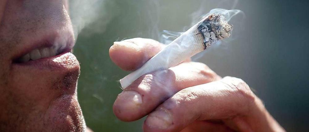Innensenator Henkel ist gegen die Legalisierung der weichen Drogen. 