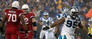 Arizonas Quarterback Ryan Lindley ging gegen Carolina mehrmals zu Boden.