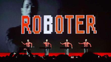Der eckige Stehtanz der Roboter im gleichnamigen Song von Kraftwerk.