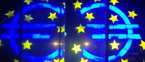 Euro verliert. Die Gemeinschaftswährung steht seit Wochen unter Druck.
