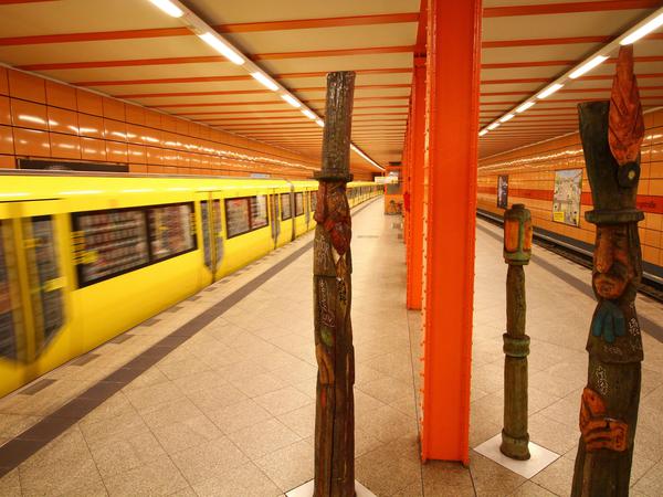 Grenanders Standard. Kein Schnickschnack auf dem Bahnhof Schillingstraße (Baujahr 1930) – nur ein bisschen Kunst.