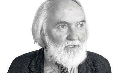 Der Linguist Konrad Ehlich war bis 2007 Leiter des Instituts für Deutsch als Fremdsprache an der Ludwig-Maximilians-Universität München und lehrt heute an der FU Berlin.