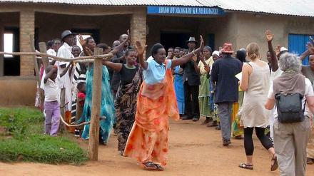 Where the development investments will go is decided in 2015. The foto shows a cooperative in Rwanda, which is backed up by the German development organization GIZ. 