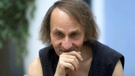 Will wieder schockieren. Skandal-Autor Michel Houellebecq  lässt Islamisten die Macht in Frankreich ergreifen.