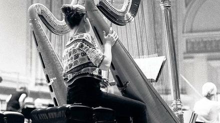Die richtige Saite. Die Berliner Philharmoniker auf Tour, hier 2014 in der New Yorker Carnegie Hall