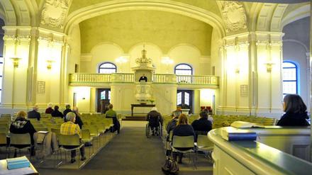 Andacht im Französischen Dom am Gendarmenmarkt. 
