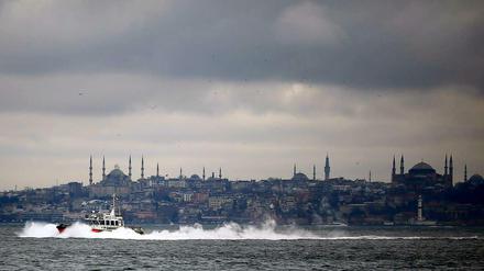 Das Stadtbild von Istanbul bestimmen weiterhin die Minarette von Moscheen.