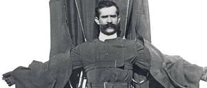 Franz Reichelt sprang in diesem Kostüm vom Eiffelturm.