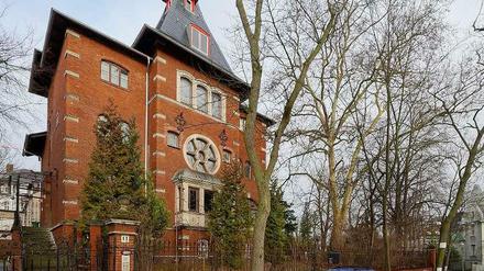 In der Klinkersteinvilla an der Wissmannstraße 11 wohnte einst die deutsch-jüdische Familie Barasch. Den Garten rechts davon will ein Investor bebauen. 