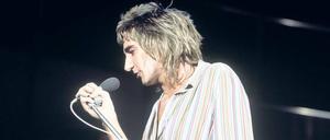 Nur nicht hängen lassen. Rod Stewart – hier Mitte der siebziger Jahre – hat hundert Millionen Tonträger verkauft.