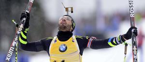 Martin Fourcade aus Frankreich gewann vor den beiden Russen Anton Shipulin und Dmitry Malyshko.