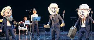 Das berühmteste Theaterstück über Ressentiments ist Lessings "Nathan der Weise". Hier eine Hamburger Inszenierung von Nicolas Stemann aus dem Jahr 2009: Übergestülpten Vorurteilen gleich, tragen die Schauspieler Pappköpfe - als Moslem, Christ, Jude. Ein böser Blick, der Gewalt nach sich ziehen kann. 