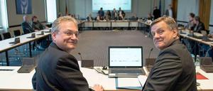 Technikchef Jörg Marks und Hartmut Mehdorn bei ihrer Anhörung im Abgeordnetenhaus.