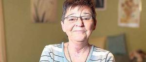 Ganz normal. Evelyn Bawolski aus Reinickendorf ist Katholikin, Nächstenliebe bedeutet ihr viel. Foto: Georg Moritz