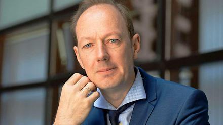 Das ist nicht lustig, findet Martin Sonneborn in Bezug auf die sarkastisch-satirische Reaktion der "Titanic" auf das Pariser Massaker in der Redaktion von "Charlie Hebdo". Sonneborn war von 2000 bis 2005 selber Chefredakteur des deutschen Satireblatts. 