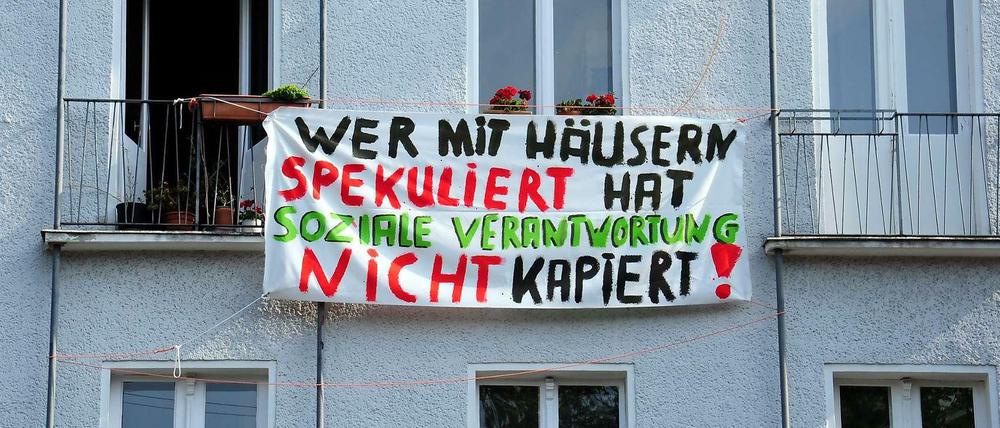 Plakativ. Viele Mieter in Berlin machen sich Sorgen wegen des Verkaufs ihrer Wohnungen.