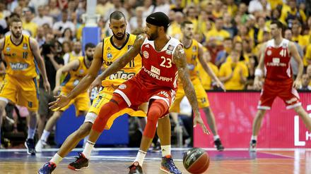 Akeem Vargas (l.) wird mit Alba Berlin noch häufiger gegen den FC Bayern München antreten.