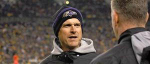 Jim Harbaugh sah aus wie ein Mitarbeiter der Ravens und im Grunde war er das auch.