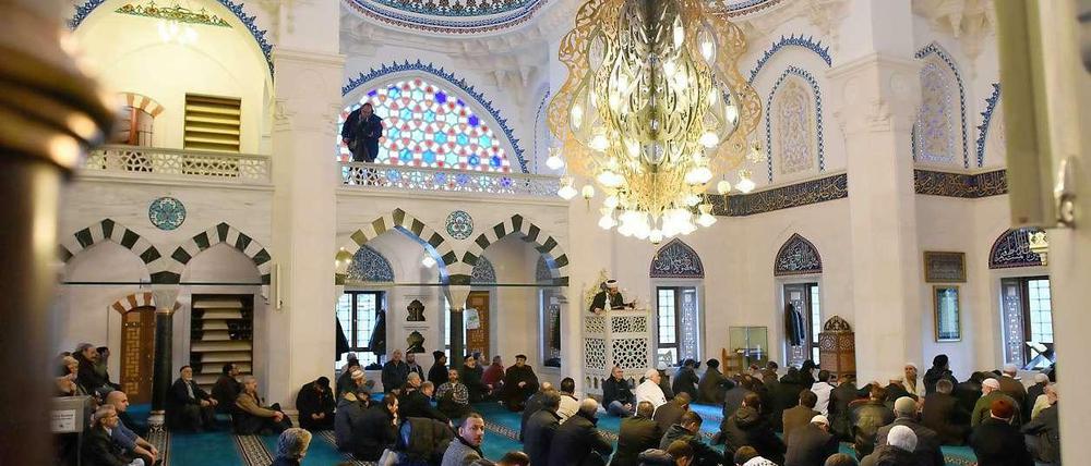 Freitagsgebet in der Sehitlik-Moschee in Berlin.