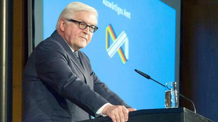 "Uns verbindet heute eine Partnerschaft, deren Dichte und Tiefe vor fünf Jahrzehnten sich niemand auch nur annähernd hätte vorstellen können", sagte Bundesaußenminister Frank-Walter Steinmeier zu beginn der Gesprächsrunde im Auswärtigen Amt.
