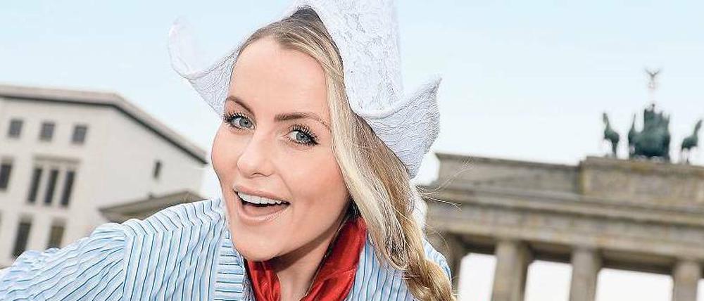Hallo, Frau Antje! Wenn traditionell gekleidete Holländerinnen am Brandenburger Tor auftauchen, heißt das meist: Es ist Grüne Woche. 
