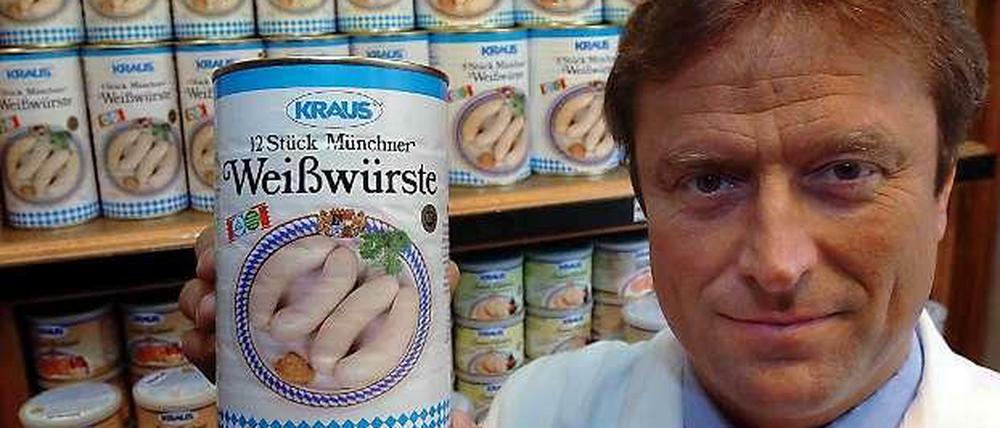 Könnte es auch eine Dose Weißwürste sein, die einen Amokläufer abwehrt? Fleischfabrikant Peter Kraus (r) könnte exportieren. 