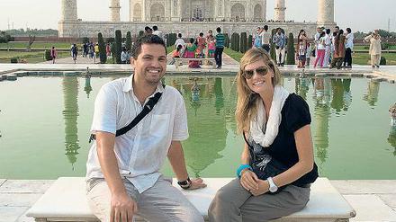 Gut gekleidet vorm Taj Mahal 